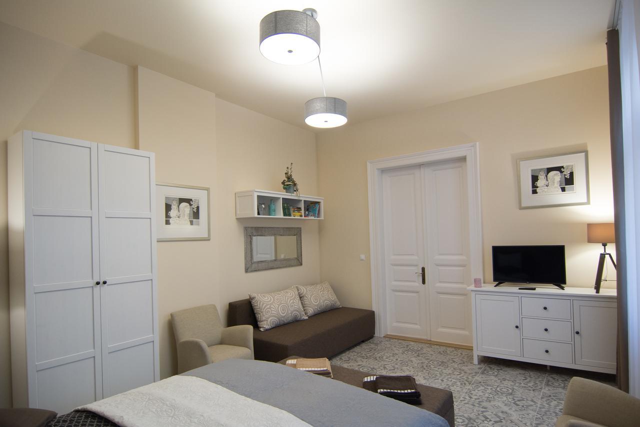 Zora Apartament Eger