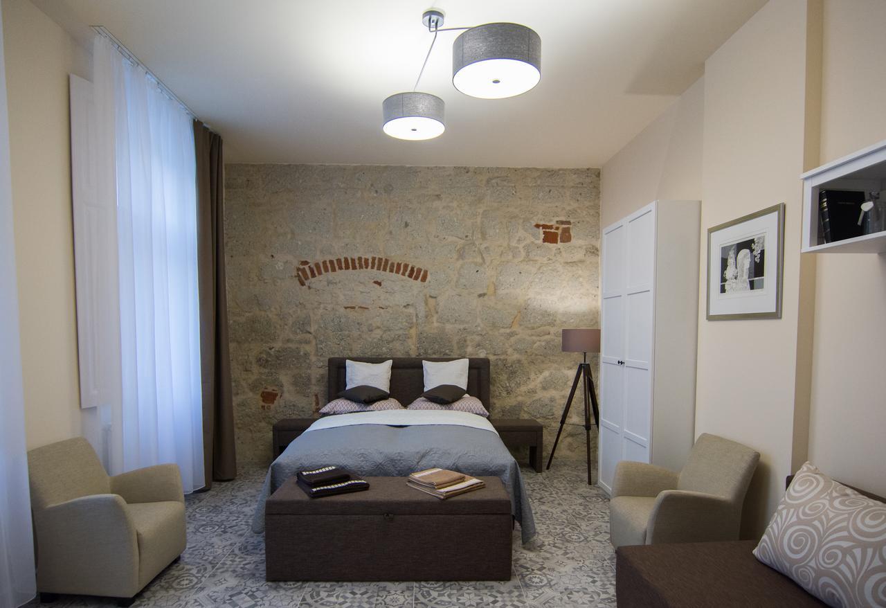 Zora Apartament *